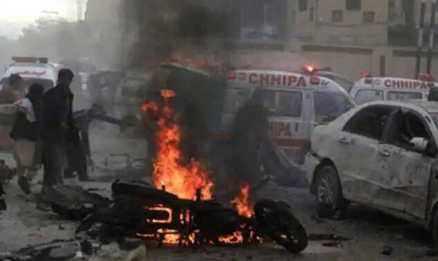 Pakistan'da Bombalı Saldırı Paniği!