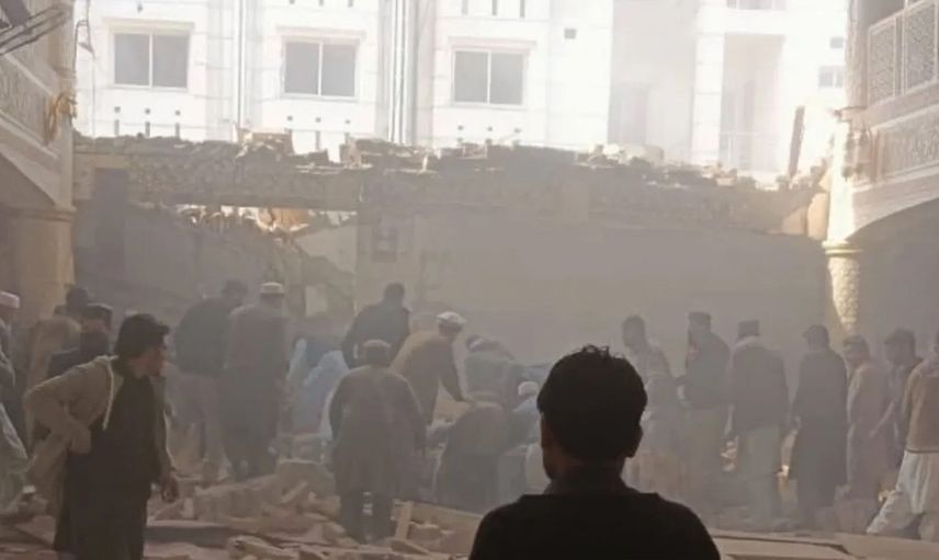 Pakistan’da camiye saldırı! Çok sayıda ölü ve yaralı var