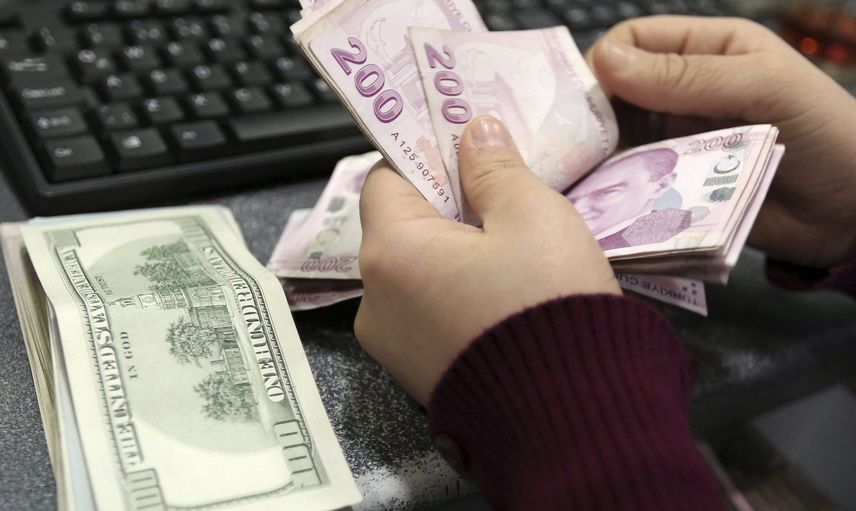 Parasını TL'ye Geçirene Vergi İstisnası Verilecek