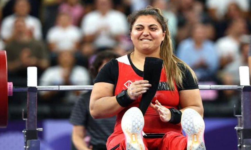 Paris'te Büyük Gurur! Milli Sporcu Sibel Çam'dan Bronz Madalya