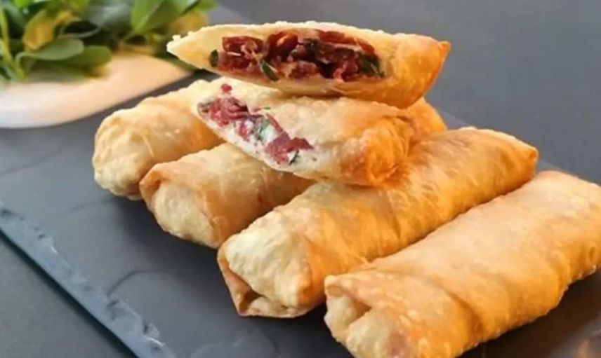 Pastırmalı paçanga böreği tarifi: çıtır çıtır pastırmalı paçanga böreği nasıl yapılır? Paçanga böreği malzemeleri ve yapılışı