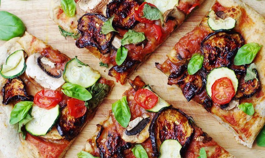 Patlıcanlı Pizza Nasıl Yapılır?