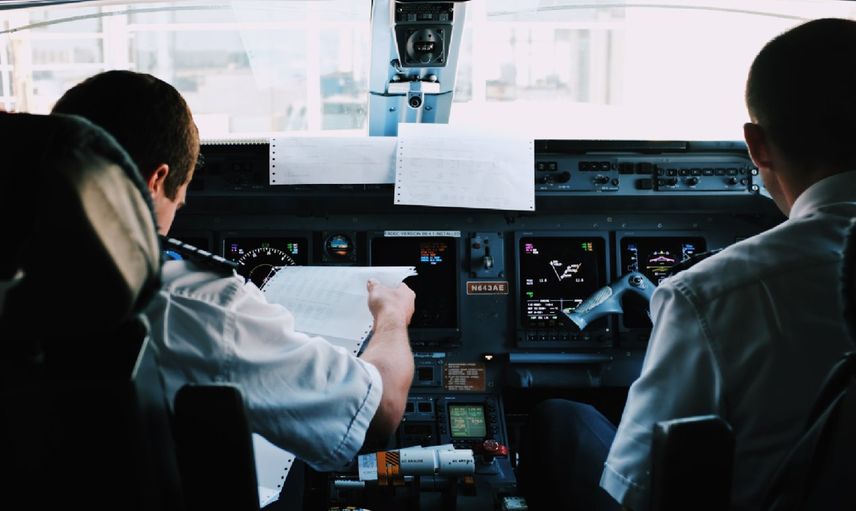Pilot havadayken bayıldı: 225 yolcusu bulunan uçak acil iniş yaptı