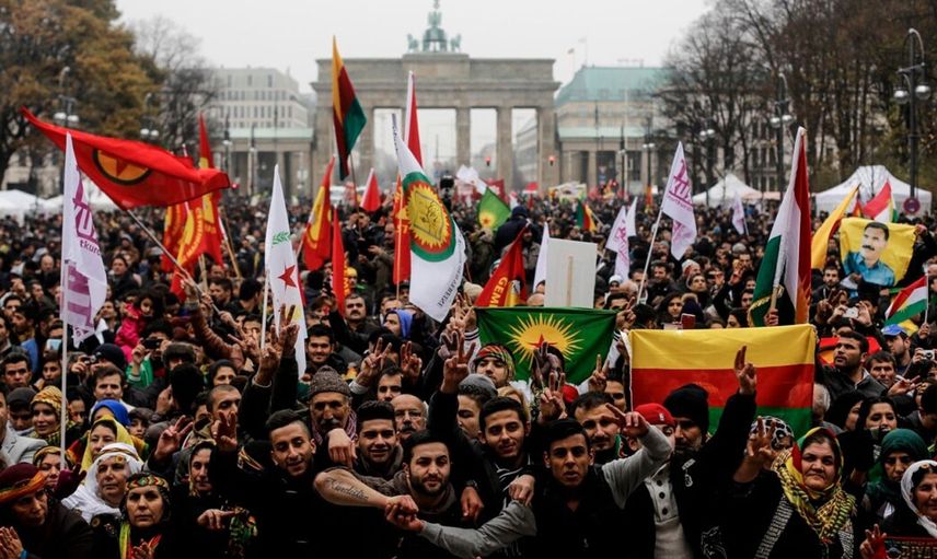 PKK’lı teröristler Avrupa’daki Türklere saldırıyorlar!