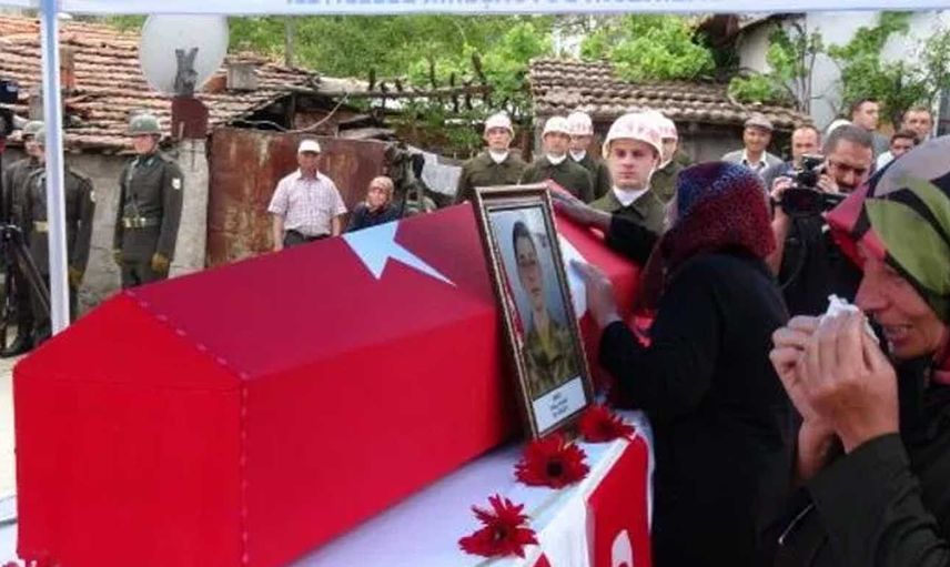 PKK/YPG’li teröristlerce düzenlenen saldırıda şehit olan Piyade Er Oktay Salar, son yolculuğuna uğurlandı