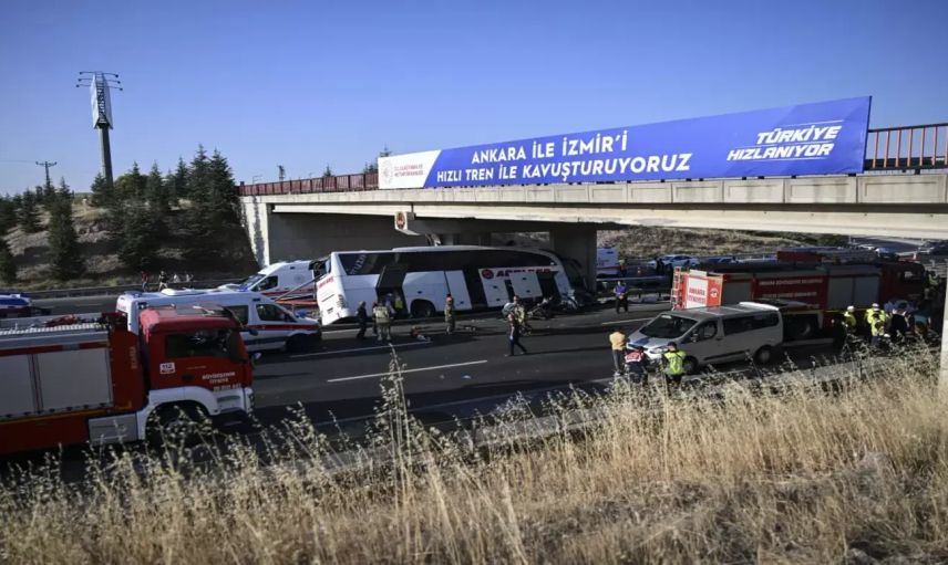 Polatlı'da Feci Kaza: Otobüs İkiye Ayrıldı, 9 Ölü ve 26 Yaralı