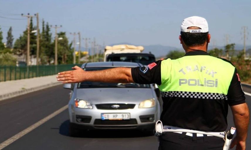 Polis ekipleri 81 ilde denetimlere devam ediyor: 5 milyon liranın üzerinde ceza uygulandı