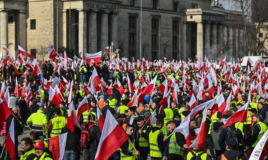 Polonyalı çiftçiler, Ukrayna ürünlerinin ithalatını protesto ediyor!