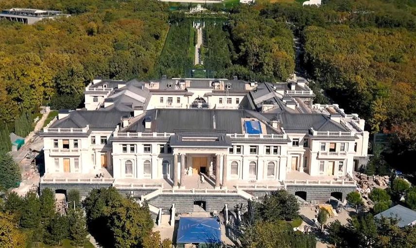 Putin'in Başına Bela Olan Fantezisi: Striptiz Odasının Görüntüleri Paylaşıldı