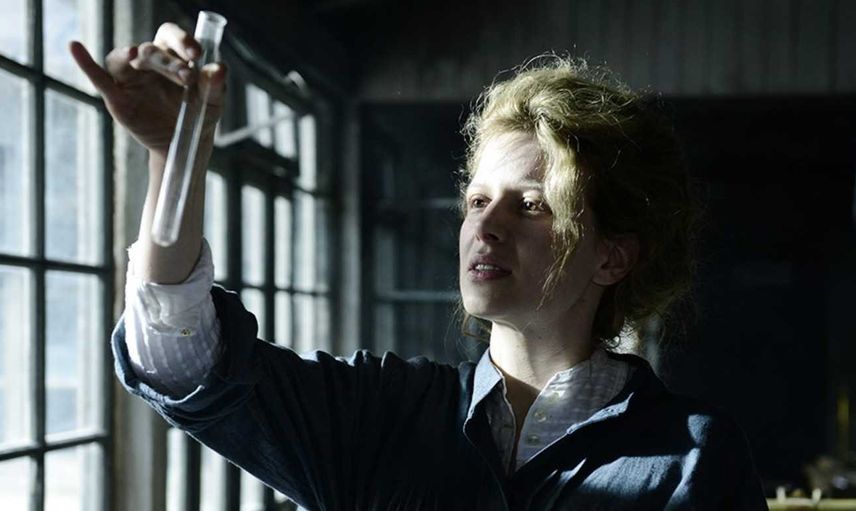 Radyoaktif film konusu ve oyuncuları
