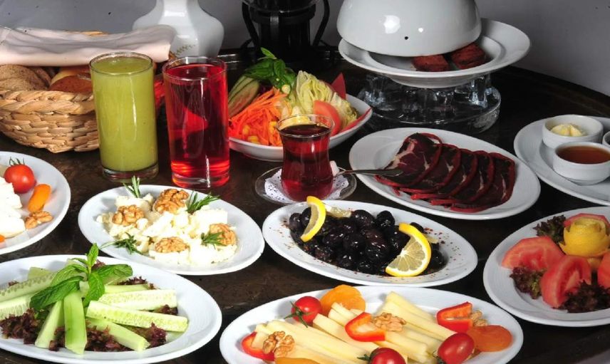 Ramazan 8. gün iftar menüsü: Bugün iftarda ne pişirsem? En güzel ve lezzetli iftar yemekleri malzemeleri ve tarifleri