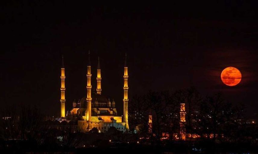 Ramazan ayı imsak ve iftar saatleri : İstanbul, Ankara, İzmir, Konya, Bursa ve Türkiye geneli 81 il için  sahur ve iftar vakitleri 2022