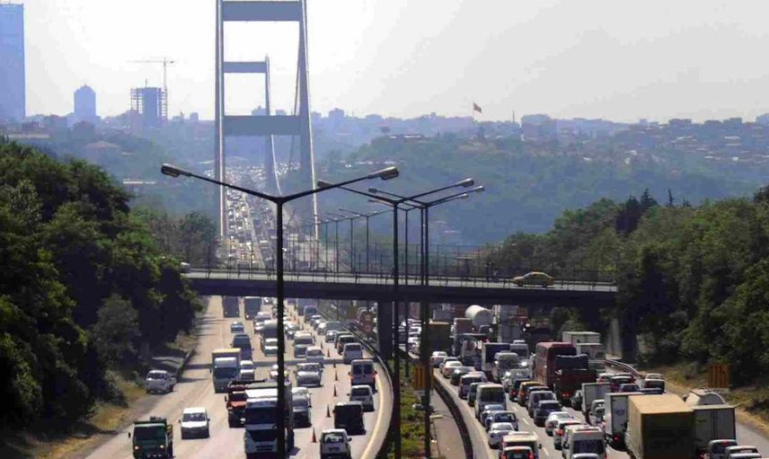 Ramazan bayramında otoyollar ve köprü geçişleri ücretsiz olacak mı? Arife günü yol ve köprü geçişleri ücretli mi?