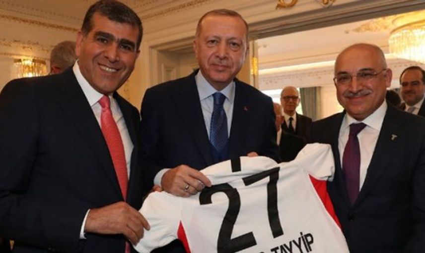 Recep Tayyip Erdoğan'a Forma Hediye Edildi