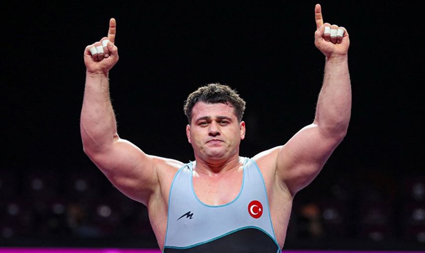 Rıza Kayaalp gümüş madalya ile Türkiye'ye dönüyor!