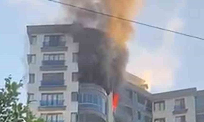 Rize'de 7. Katta Yangın: Ev Kullanılamaz Hale Geldi