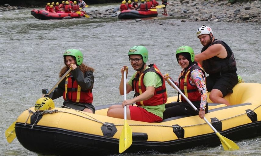 Rize'de Rafting Heyecanı: Fırtına Deresi'nde Adrenalini Yaşayın