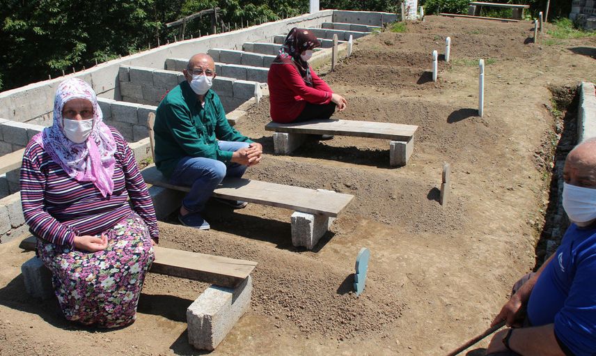 Rizeli Aileden Yine Kötü Haber: 8 Aile Üyesi Art Arda Hayatını Kaybetmişti, 1 Kişi Daha Entübe Edildi