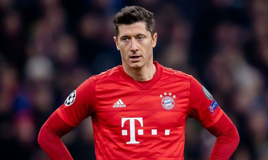 Robert Lewandowski takımdan ayrılmasına izin vermeyen Bayern Münih yönetimine isyan etti