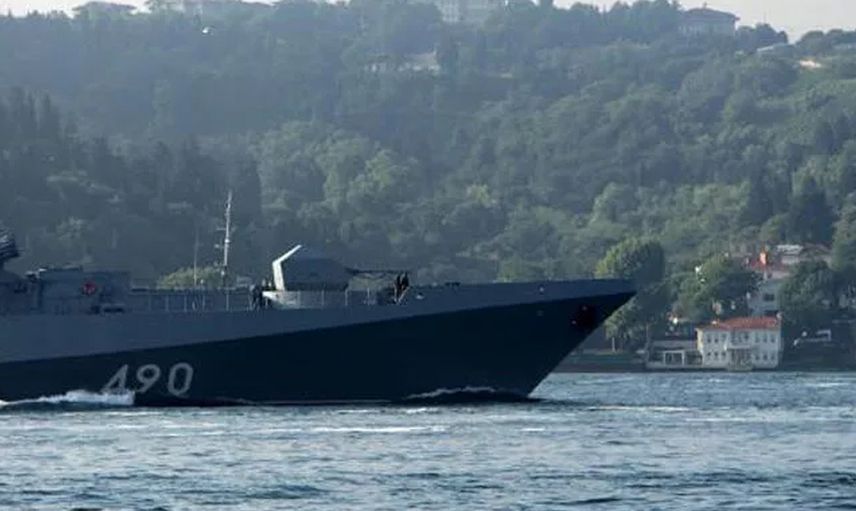 Rus Savaş Gemileri İstanbul Boğazı'ndan Art Arda Geçerek Marmara Denizi'ne Açıldı