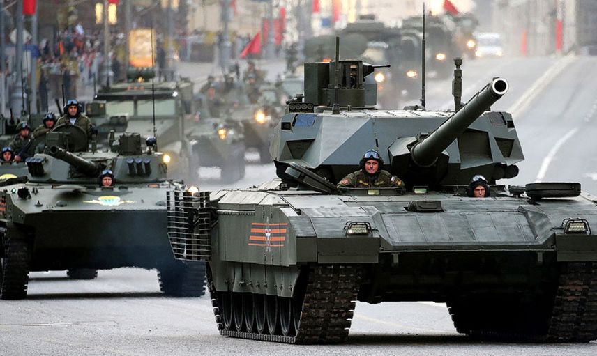 Rus Tankları Kiev'e Girdi: Hükümet Binaları Çevresinde Çatışma!