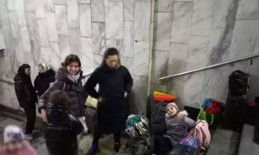 Rusya işgalinden kaçan Türk aile, Ukraynalı komşularını da Türkiye'ye getirdi!