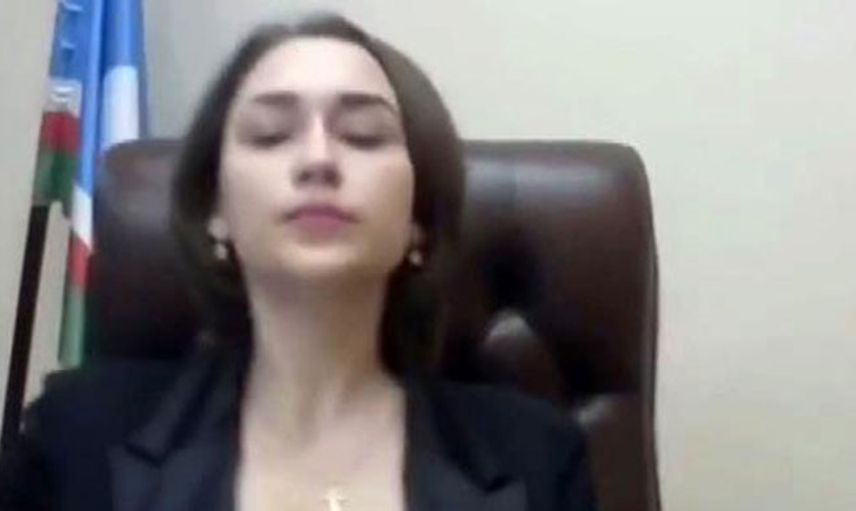 Rusya Ticaret Bakanı'nın Dekoltesi Olay Oldu!