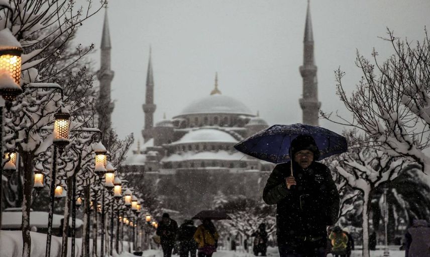 Sağanak, kar, fırtına hepsi birlikte geliyor: Meteoroloji İstanbul dahil birçok ili uyardı