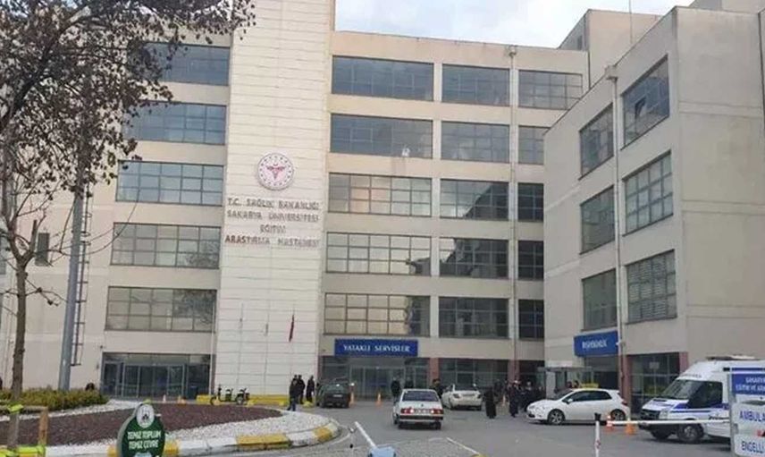 Sağlık çalışanına şiddetin sonu gelmiyor! Sakarya'da doktorla tartışma yaşayan hasta yakını hastanede dehşeti yaşattı