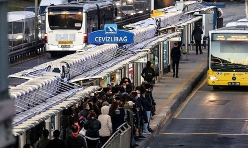 Sağlık Çalışanlarını İlgilendiriyor: Ücretsiz Kullanılan Toplu Taşımların Süresi Uzatıldı