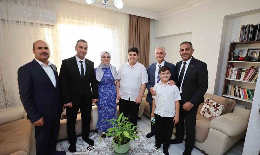 Şahinbey Belediyesi başarılı öğrencileri ödüllendiriyor