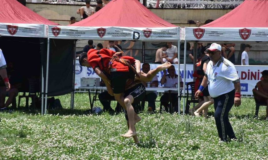 Şahinbey'de Okul Sporları Aba Güreşi Türkiye Şampiyonası Düzenlendi