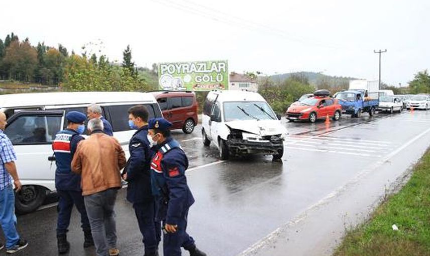 Adapazarı-Karasu Otoyolunda Zincirleme Kaza! 
