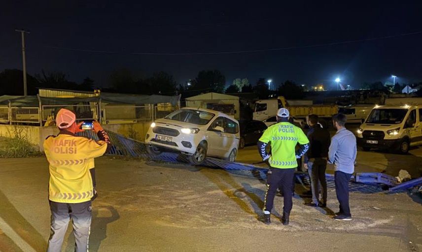 Sakarya’da Alkollüyken Araç Çalan Adam Ortalığı Birbirine Kattı