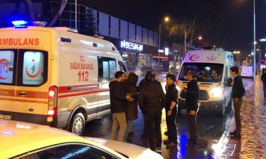 Sakarya'da Yol Verme Kavgası: 2 Kişi Bıçaklandı