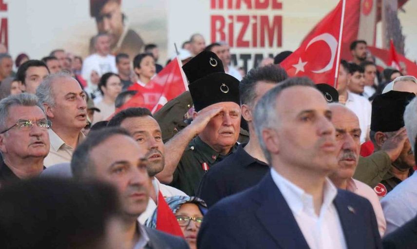 Sakaryalılar, hain darbe girişiminin 10. yılında yeniden tek yürek oldu