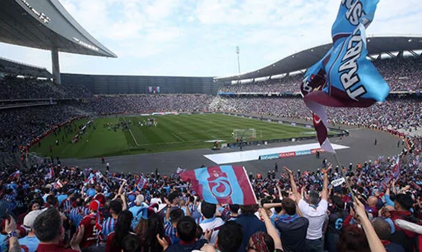 Şampiyon Trabzonspor, Süper Lig'de Altay ile oynanan karşılaşmada rekor hasılat elde etti!