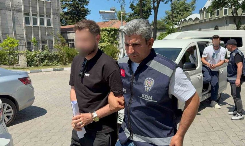 Samsun’da 1 milyon 350 bin kaçak makaron ele geçirildi, 2 kişi gözaltına alındı