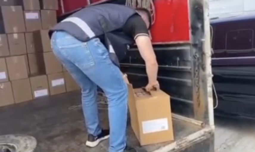 Samsun'da düzenlenen operasyonda 1 milyon 350 bin kaçak makaron ele geçirildi