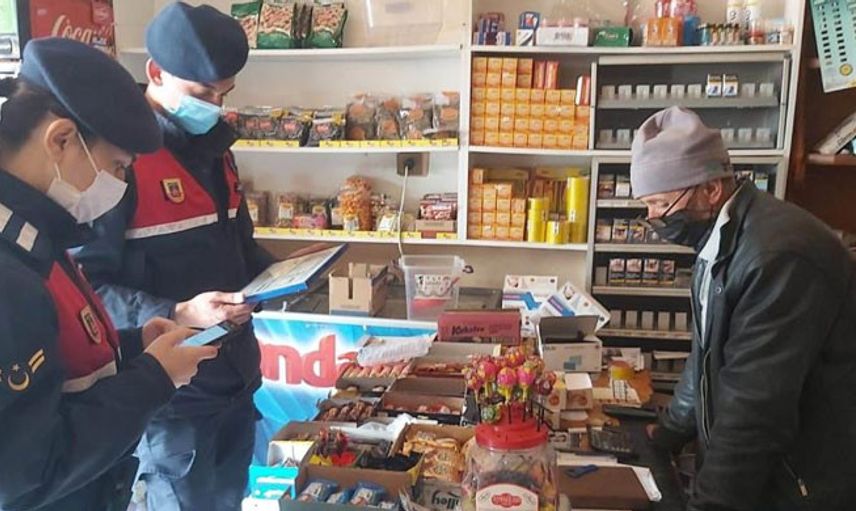 Samsun’da Kısıtlamaya Uymayan 3 Kişiye Cezai İşlem Yapıldı