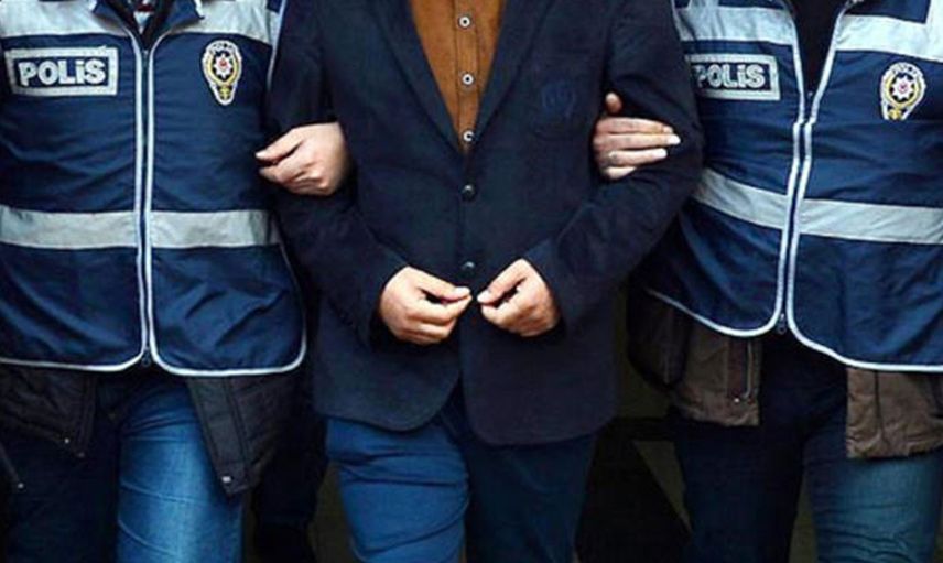 Sanal kart dolandırıcısı devriye gezen polisin dikkati sayesinde yakalandı!