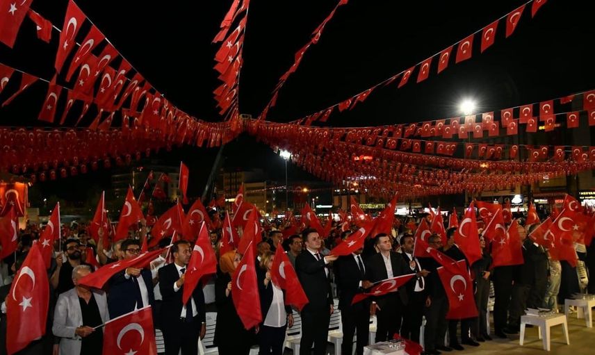 Şanlıurfa'da 15 Temmuz etkinliğine yoğun katılım