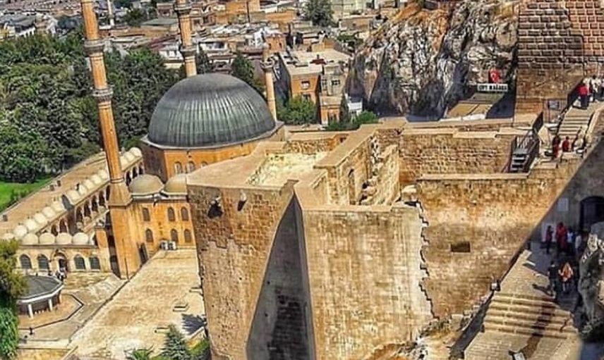 Şanlıurfa'da Duvar Çöktü: 1 Kişi Duvarın Altında Kaldı!