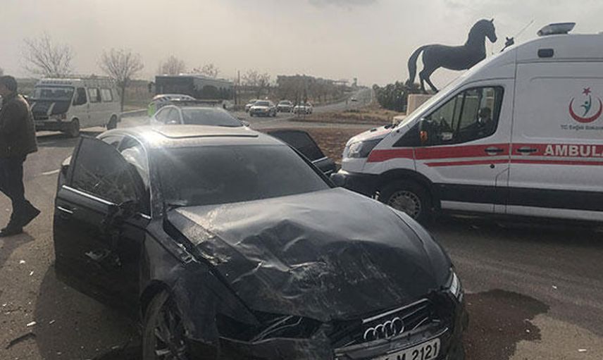 Şanlıurfa'da İYİ Parti Konvoyu Kaza Yaptı