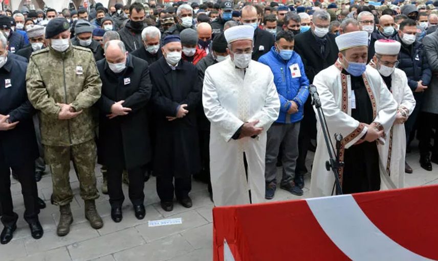 Şanlıurfa’da Meydana Gelen Patlamada Şehit Olan Murat Alyakut'un Cenaze Namazını Abisi Kıldırdı