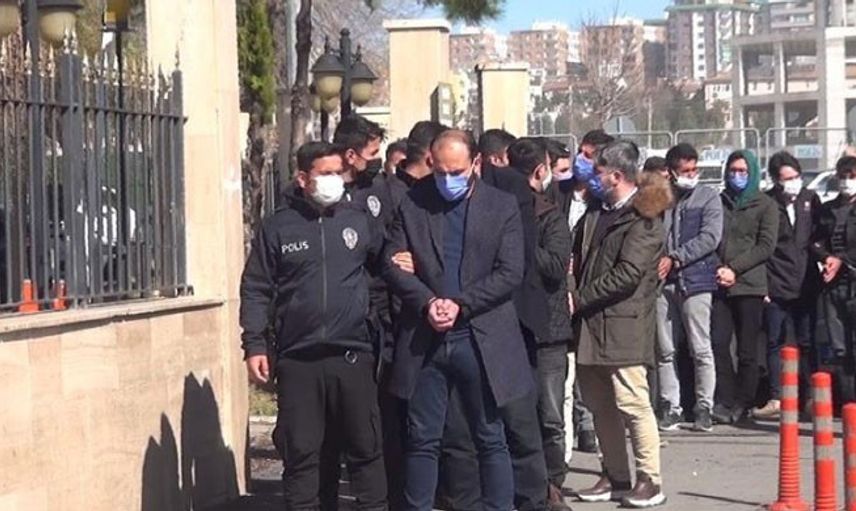 Şanlıurfa’da yapılan FETÖ Operasyonunda 8 Kişi Tutuklandı