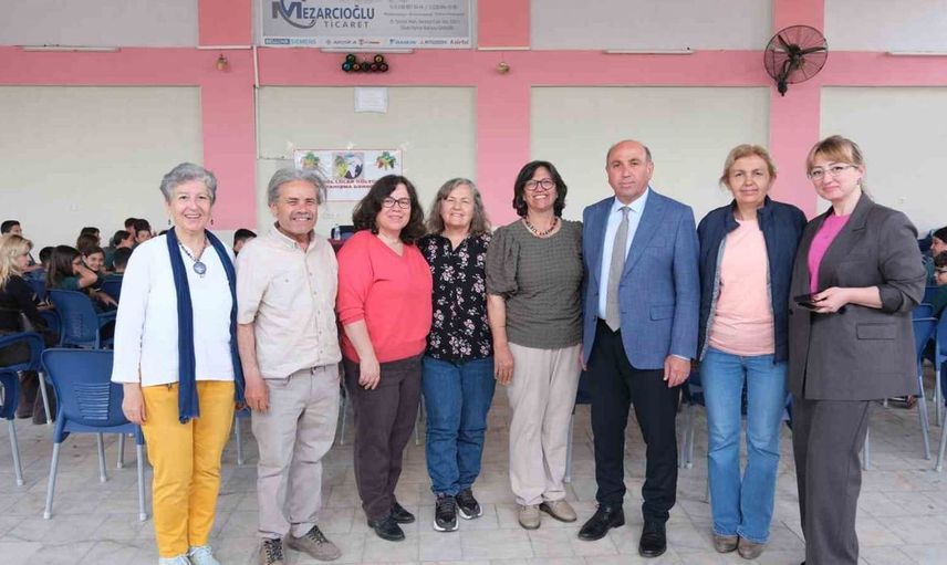 Sarıgölde Yazarlık Buluşması: Vicdan Efe Öğrencilerle Bir Araya Geldi