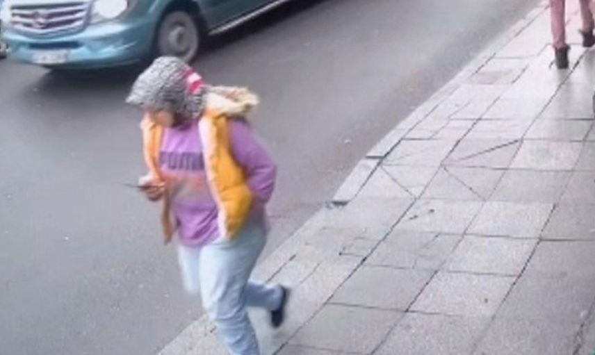 Sarıyer'de korkunç ihmal! Cep telefonuna baktığı sırada otomobil çarptı