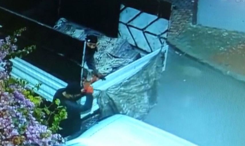 Sarıyer'de Motor Çalarken Görüntülenen Hırsızlar Bu Kez Sultanbeyli'de Kameralara Yakalandı!