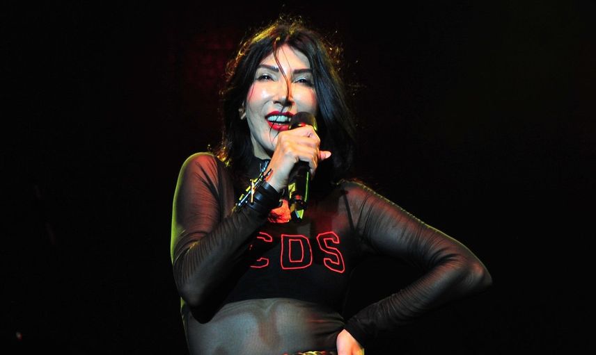 Seda Sayan’dan Sonra Hande Yener de Fransız Askısı Yaptıranlar Kervanına Katıldı!